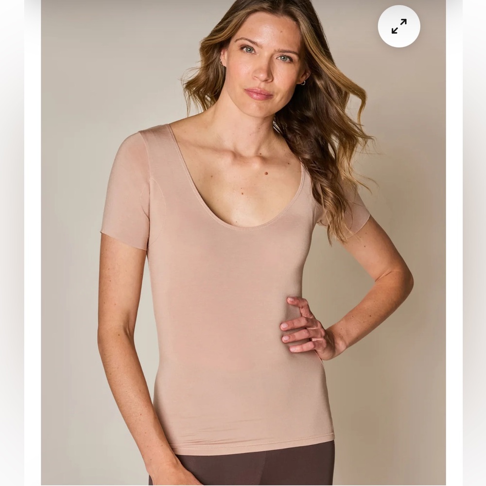 Numi The Signature Undershirt Sweat Proof Short Sleeve Layer Shirt Top Almond SM